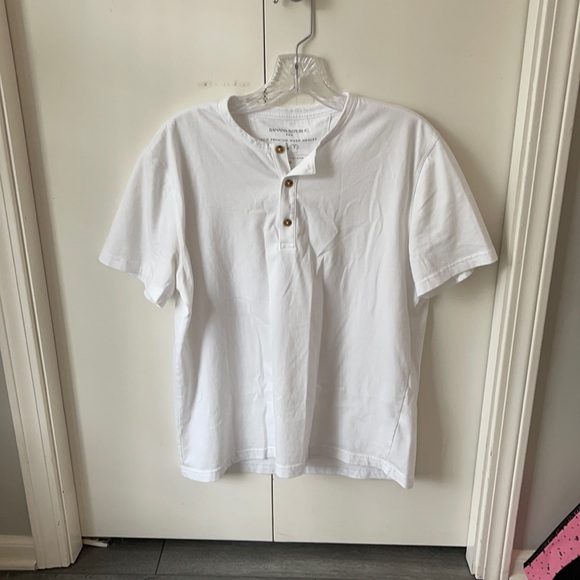 Banana Republic Eco- Premium Wash Henley Tshirt